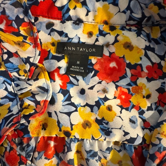 Ann Taylor White Ruffled Blouse with Mandarin Collar - Picture 5 of 5